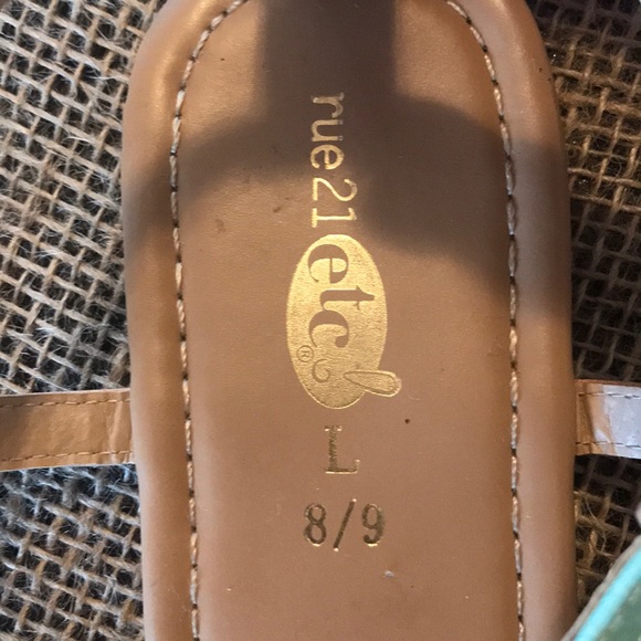 Sandals - Picture 2 of 3